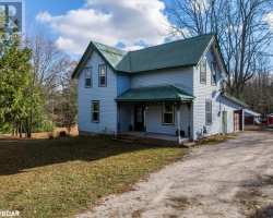 Cottage for Sale on North River