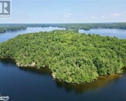 Cottage for Sale on Lake Rosseau