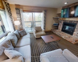 Cottage for Sale on Peninsula Lake