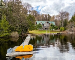 Cottage for Sale on Redstone Lake