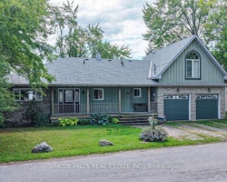 Cottage for Sale on Lake Simcoe