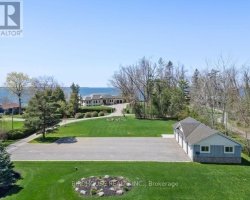 Cottage for Sale on Lake Simcoe