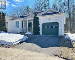 Property for Sale on 45 PINE RIDGE GATE E, Gravenhurst (Muskoka (S))