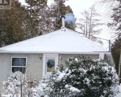 Cottage for Sale on Simcoe 