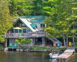 Cottage for Sale on Healey Lake