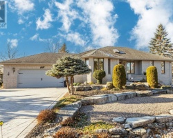 Property for Sale on 83 NAVIGATORS TRAIL, Kawartha Lakes (Bobcaygeon)