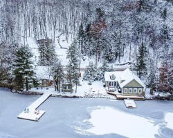 Cottage for Sale on Lake Of Bays