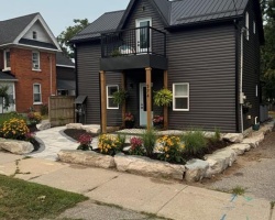 Property for Sale on 274 MISSISSAGA Street W, 