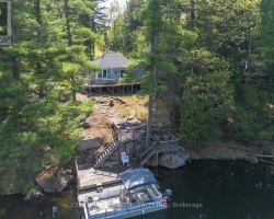 Cottage for Sale on Gull Lake