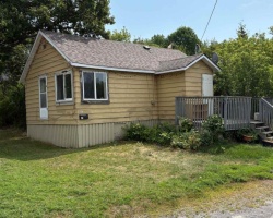 Property for Sale on 37 PARRY SOUND ROAD, 