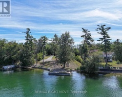 Cottage for Sale on Lake Simcoe