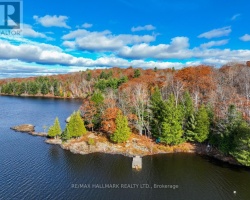 Cottage for Sale on Bell 