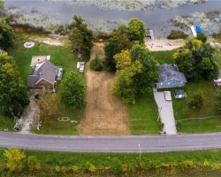 Cottage for Sale on Dalrymple Lake