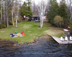 Cottage for Sale on Mitchell Lake