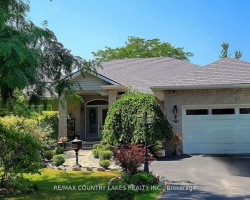 Cottage for Sale on Lake Simcoe