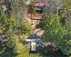 Cottage for Sale on Miskwabi Lake
