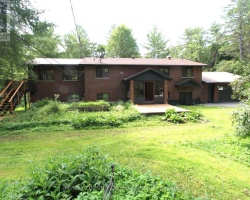 Cottage for Sale on Head Lake