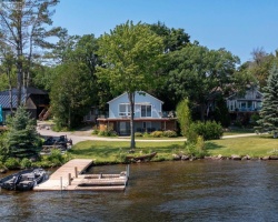 Cottage for Sale on Little Lake