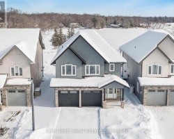 Cottage for Sale on St John Lake