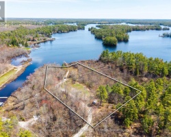 Cottage for Sale on Kahshe Lake