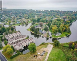 Cottage for Sale on Simcoe Lake