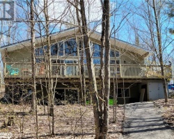 Cottage for Sale on Palette Lake