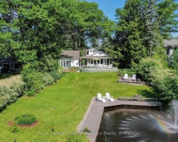 Cottage for Sale on Muskoka River