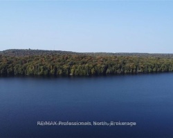 Cottage for Sale on Oxbow Lake