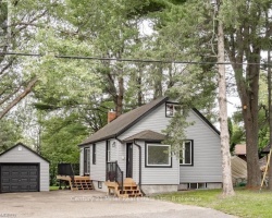 Property for Sale on 86 Woodward Street, Bracebridge (Macaulay)