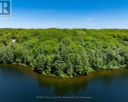 Cottage for Sale on Clear Lake