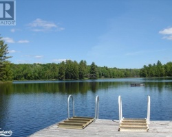 Cottage for Sale on Whitehouse Lake