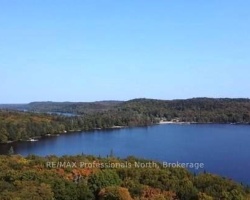 Cottage for Sale on Oxbow Lake