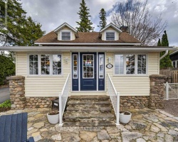 Cottage for Sale on Sturgeon Lake