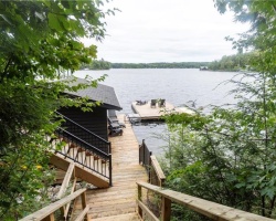 Cottage for Sale on Lake Joseph