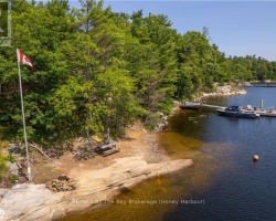 Cottage for Sale on Georgian Lake