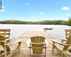 Cottage for Sale on Harp Lake
