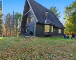 Cottage for Sale on Big East River