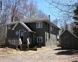Property for Sale on 351 CHUB LAKE ROAD, Huntsville (Brunel)
