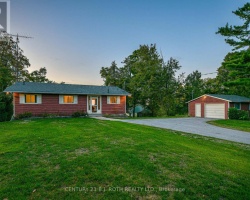 Cottage for Sale on Dalrymple Lake