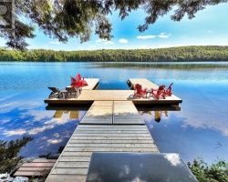Cottage for Sale on Bella Lake