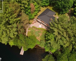 Cottage for Sale on Waseosa Lake