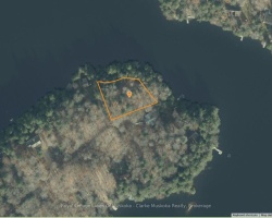 Cottage for Sale on Crane Lake