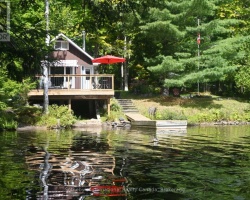 Cottage for Sale on Long Lake