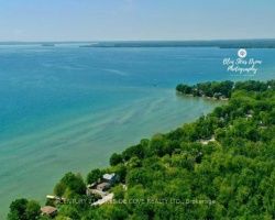 Property for Sale on 2592 LAKESHORE DRIVE, 