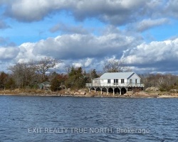 Cottage for Sale on Georgian Lake