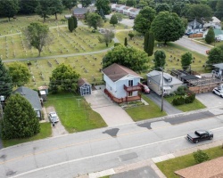 Property for Sale on 5 Hillcrest Avenue, 