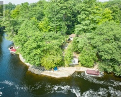 Cottage for Sale on Severn River