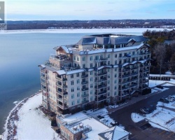 Cottage for Sale on Lake Simcoe