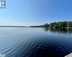 Cottage for Sale on Fairy Lake