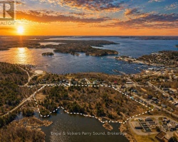 Cottage for Sale on McCurry Lake